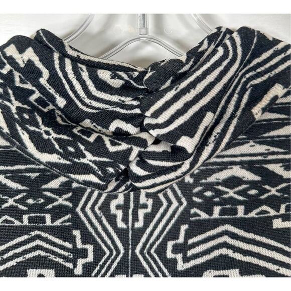 Chico's Women's Cowl Neck Aztec Print Knit Long Sleeve Top Black White Small - Picture 9 of 10